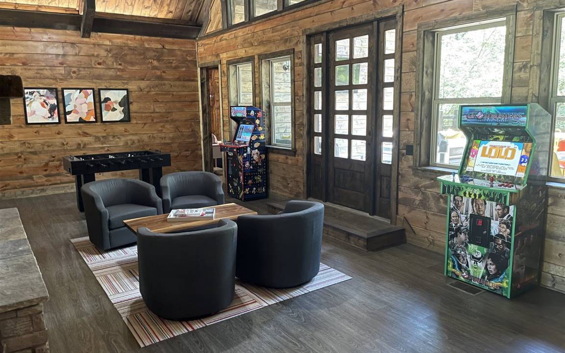 Photo of Livingroom in Hochatown