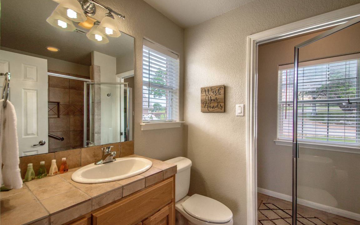 Photo of Bathroom in Canyon Lake
