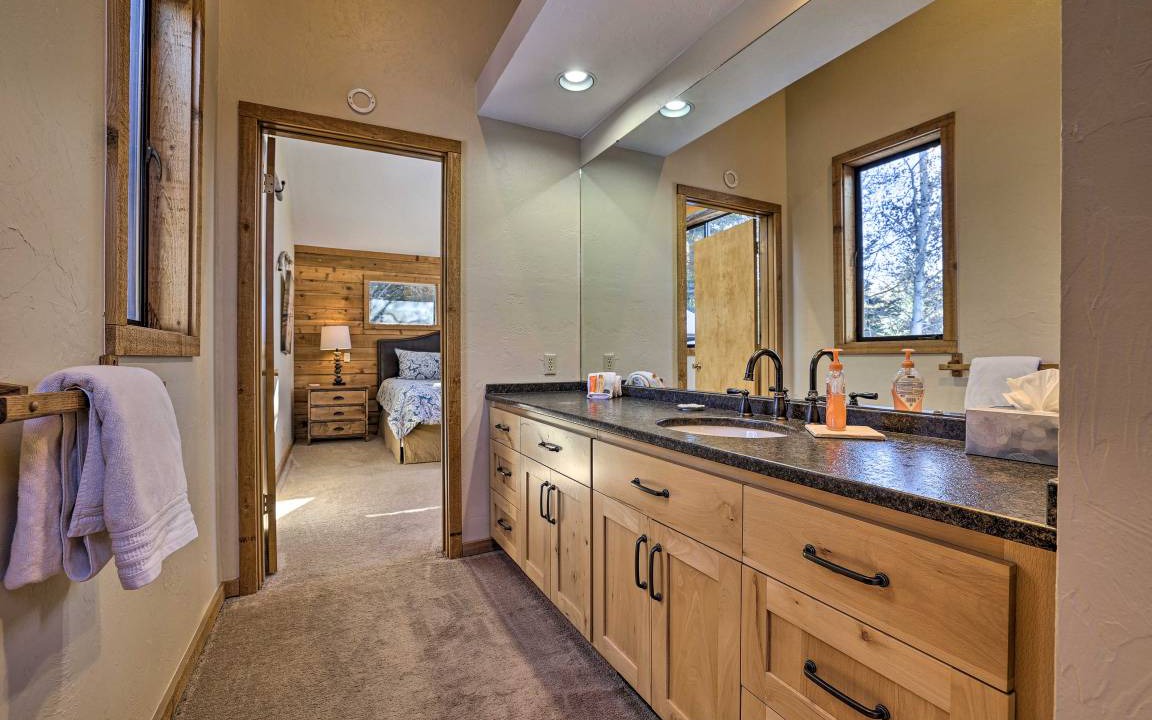 Photo of Bathroom in Twin Creeks