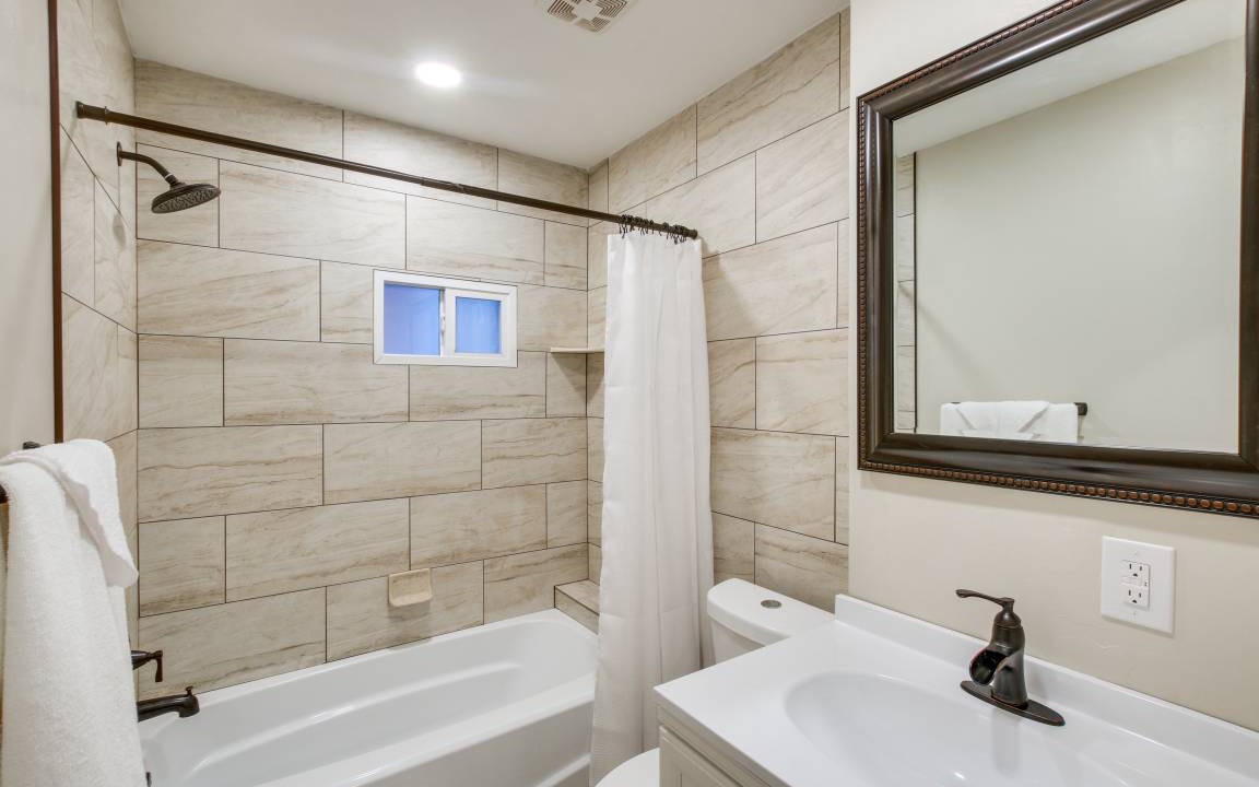 Photo of Bathroom in Logan