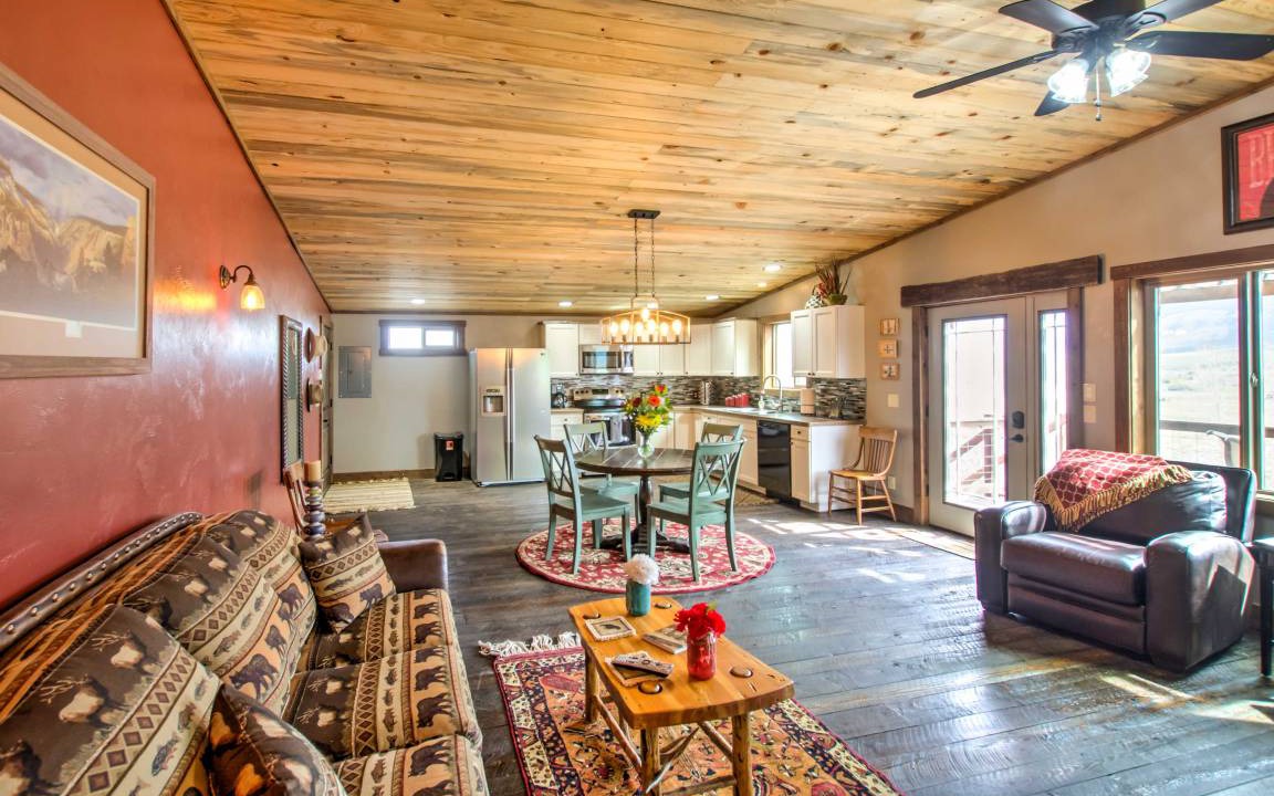 Photo of Livingroom in Livingston