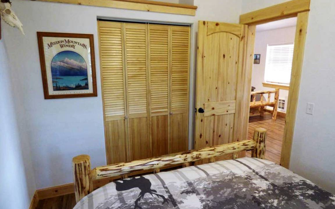 Photo of Bedroom in Lakeside
