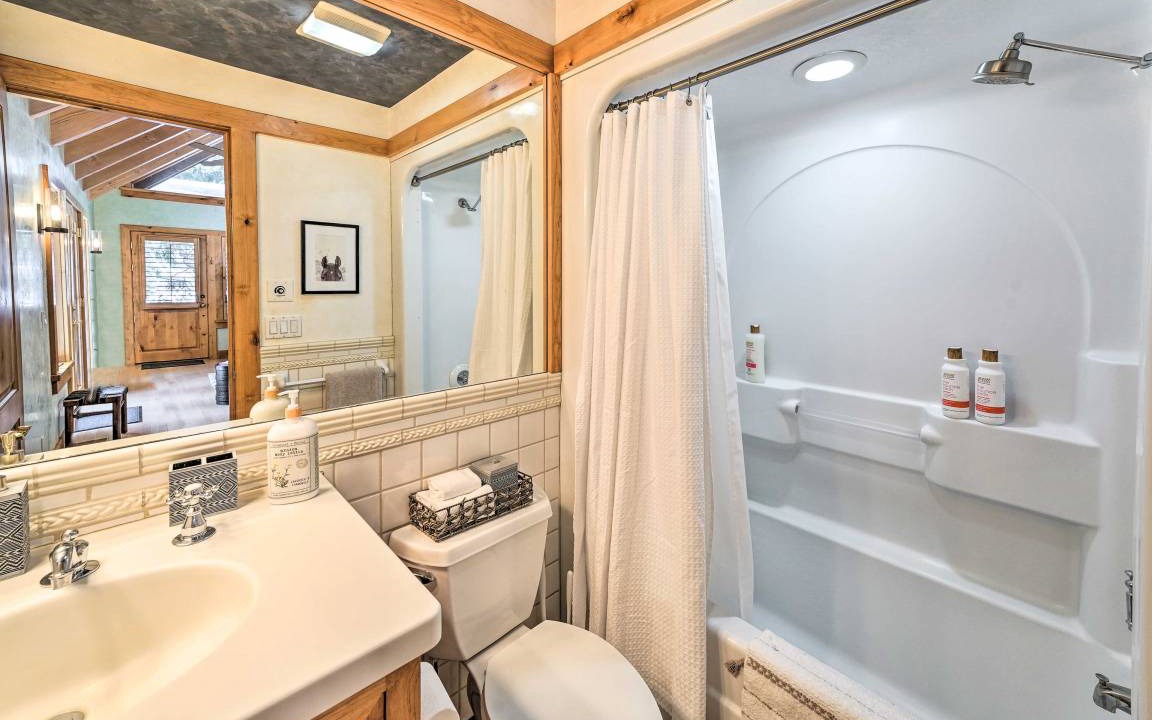 Photo of Bathroom in Weyyakin Ranch