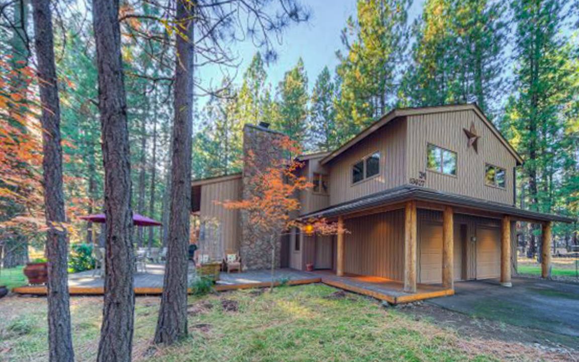 Photo of Buildings in Black Butte Ranch