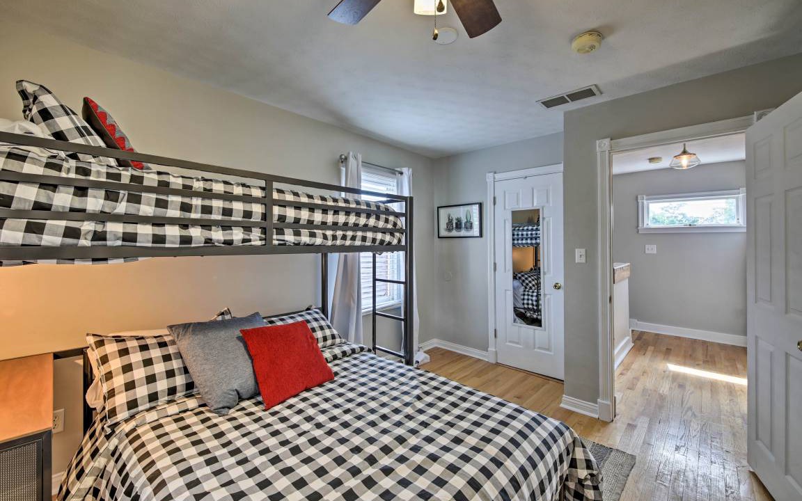 Photo of Bedroom in Babe Denny