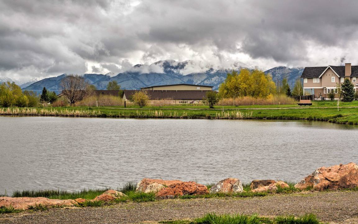 Photo of Buildings in Valley West