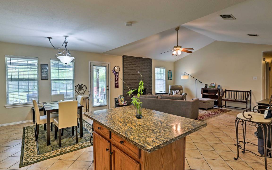 Photo of Kitchen in McQueeney