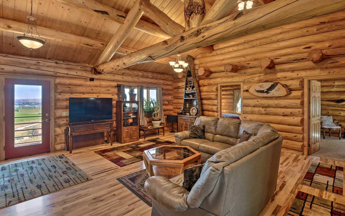 Photo of Livingroom in Lander