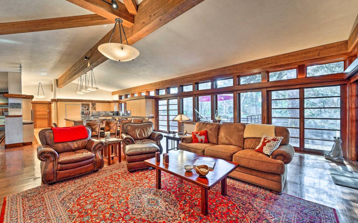 Photo of Livingroom in Hailey