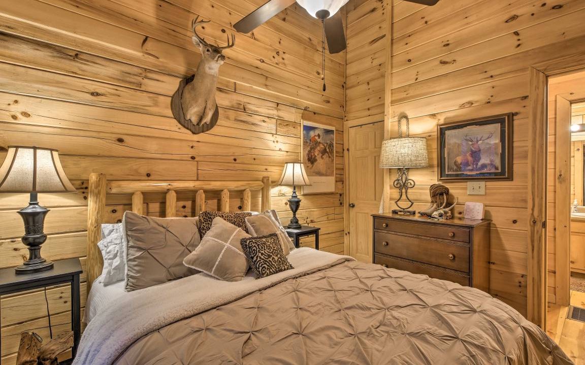 Photo of Bedroom in Cherry Log