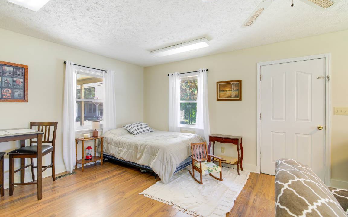 Photo of Bedroom in Fruitvale