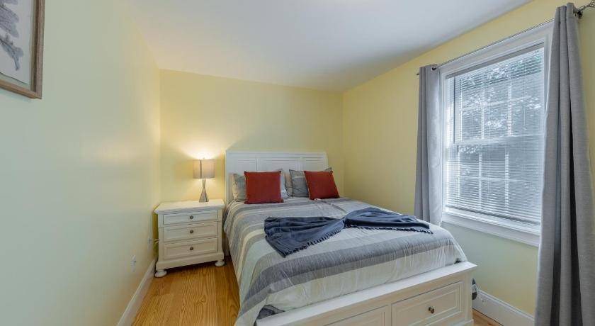 Photo of Bedroom in Quincy
