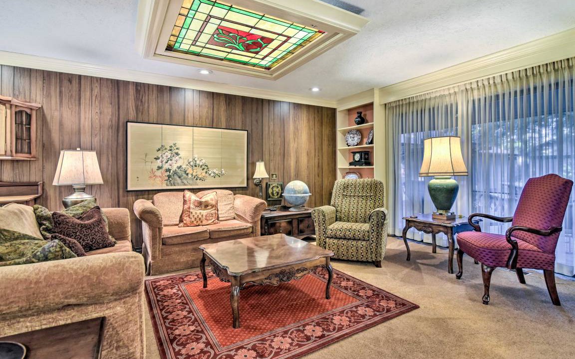 Photo of Livingroom in Hillsboro