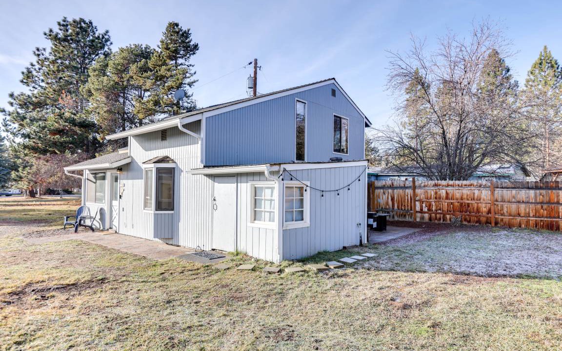 Photo of Buildings in Deschutes River Woods