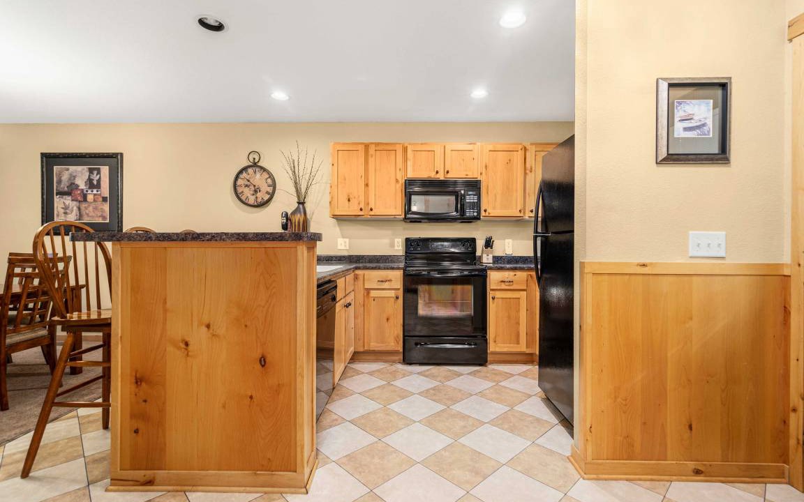 Photo of Kitchen in Lake Shore