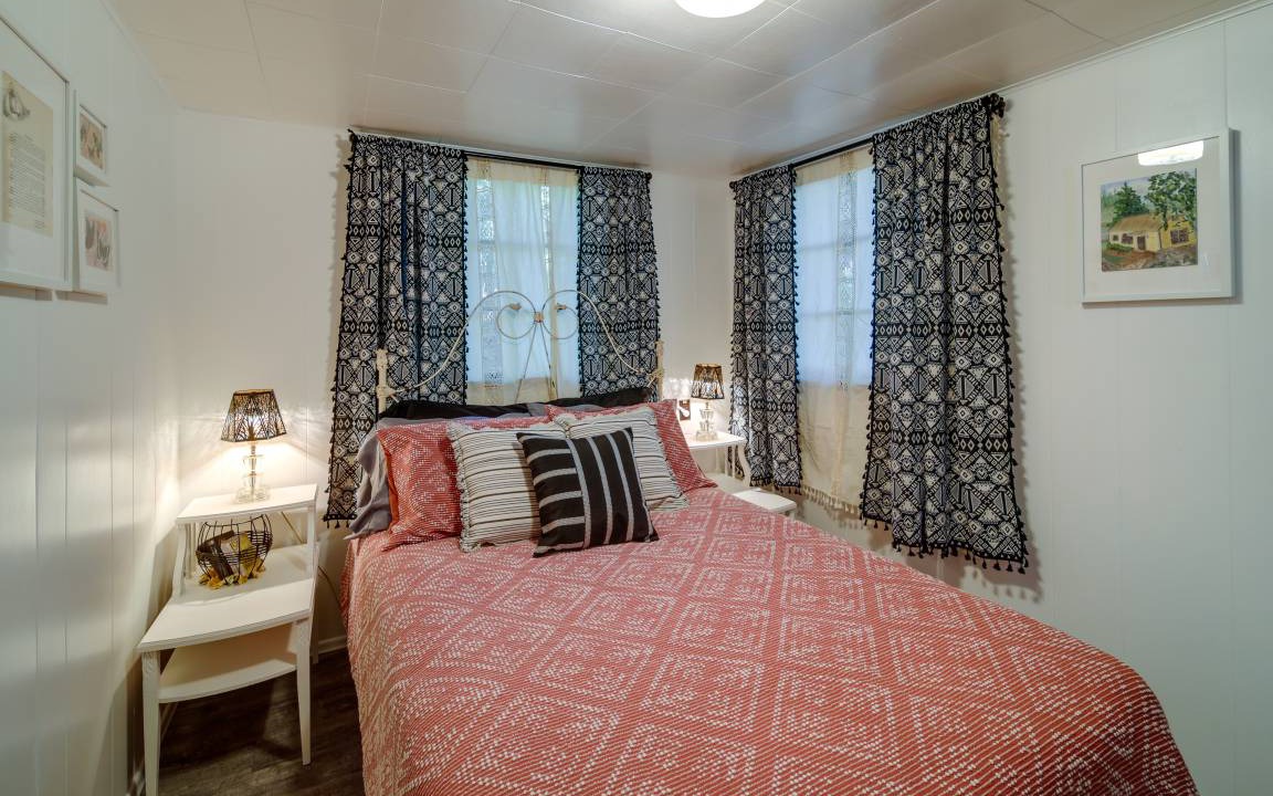 Photo of Bedroom in Newport