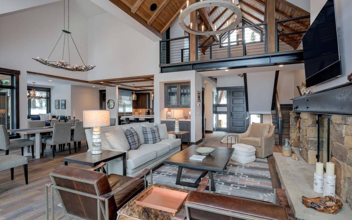 Photo of Livingroom in Big Sky