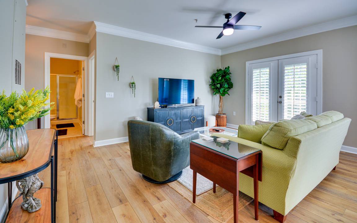 Photo of Livingroom in Old Irving Park