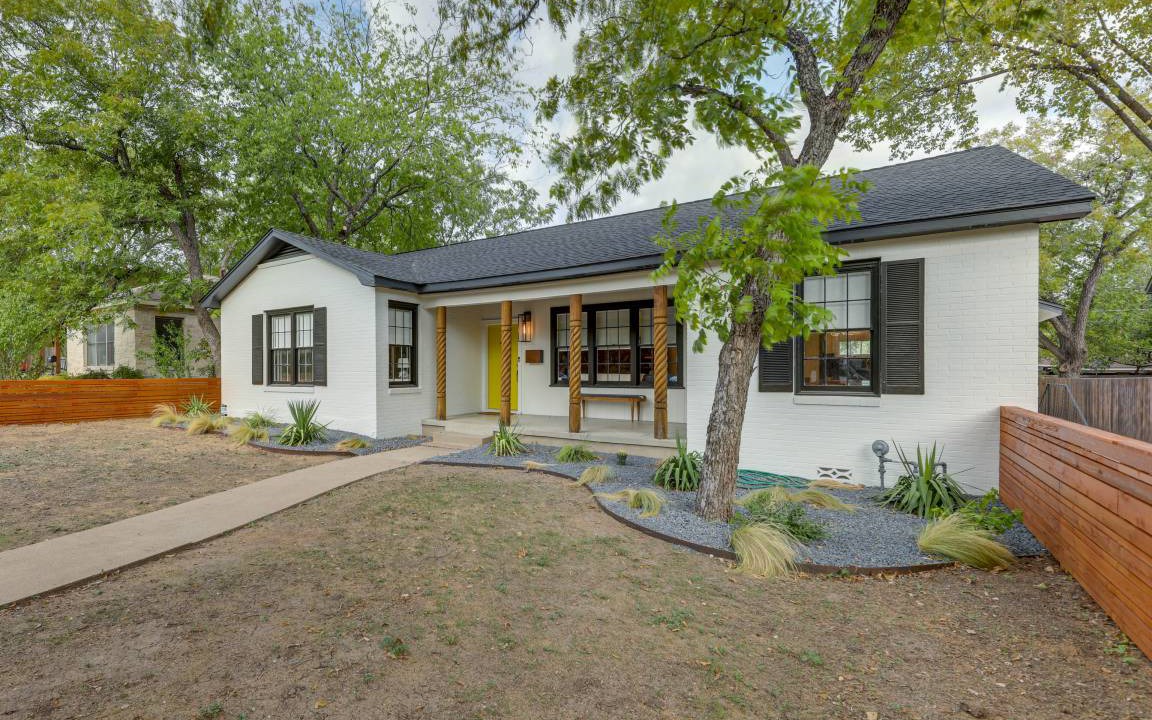 Photo of Buildings in South Congress