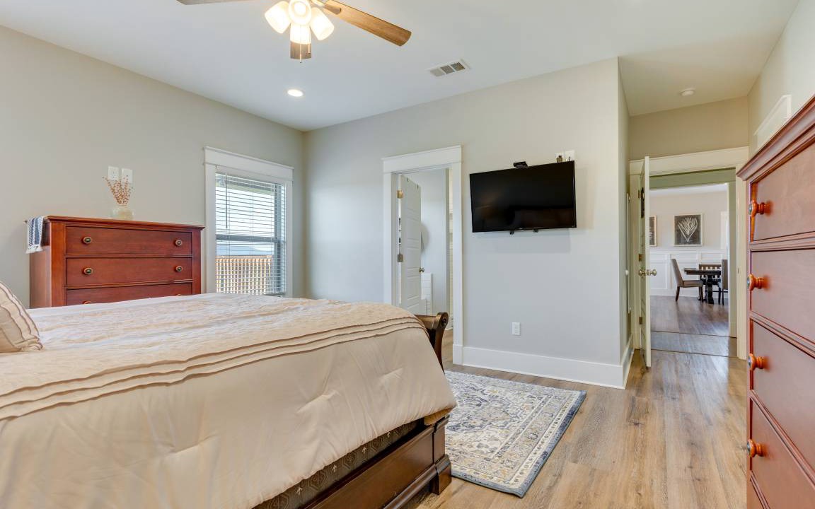 Photo of Bedroom in Russellville