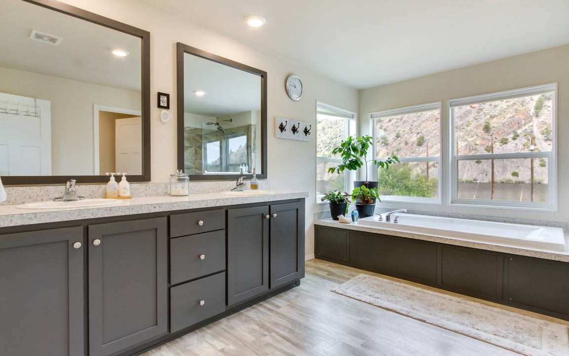 Photo of Bathroom in Helena