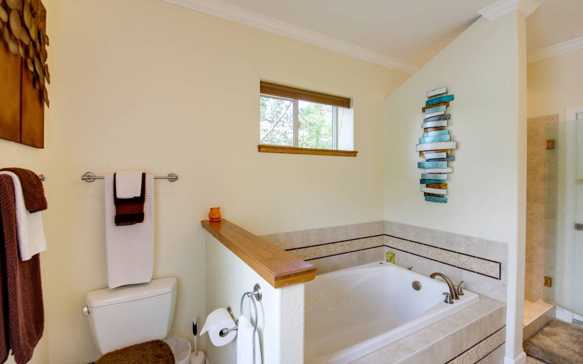 Photo of Bathroom in Thompson Falls