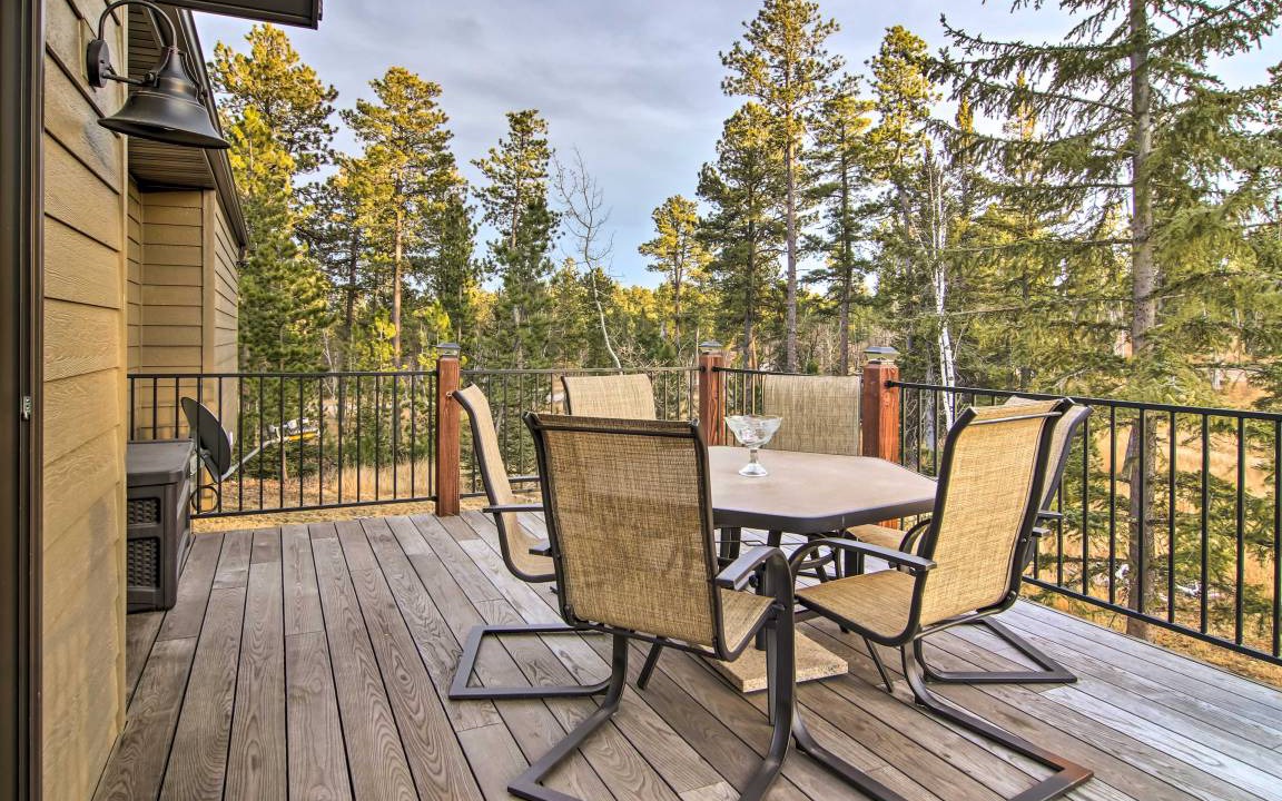 Photo of Patio Balcony in Deadwood