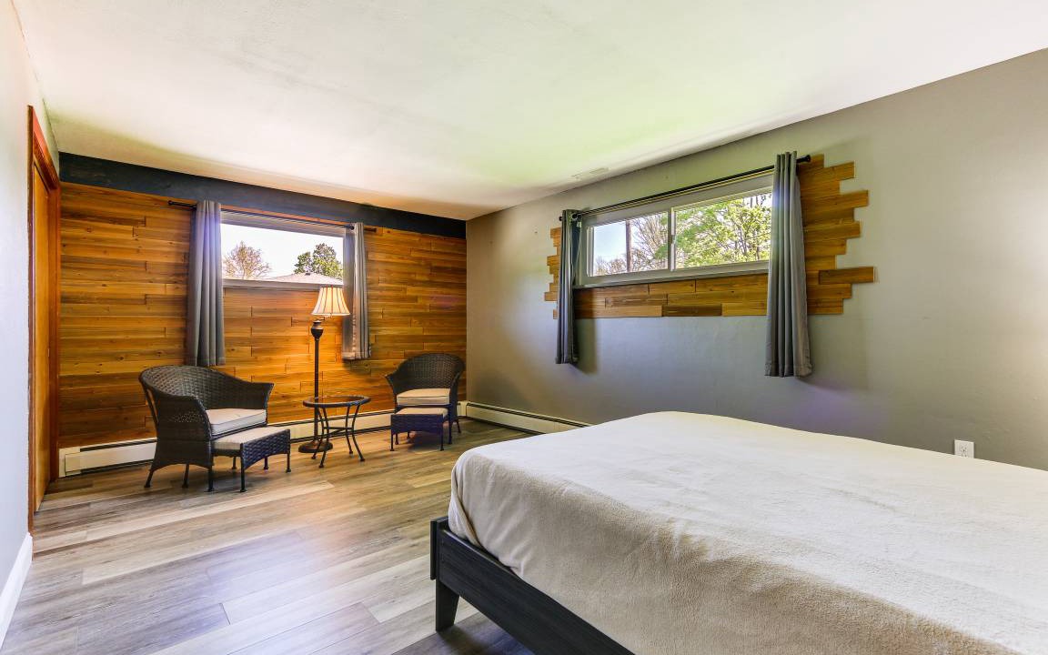 Photo of Bedroom in Lakeview