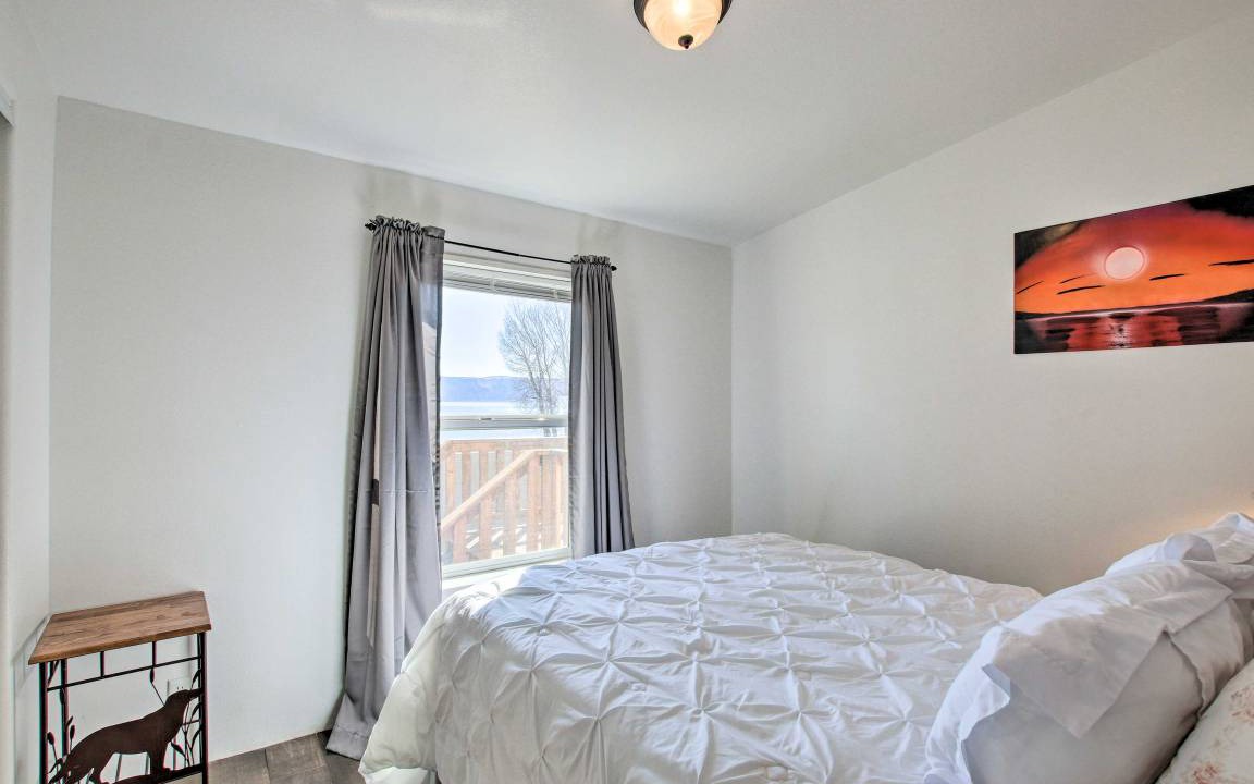 Photo of Bedroom in Hyland Beach