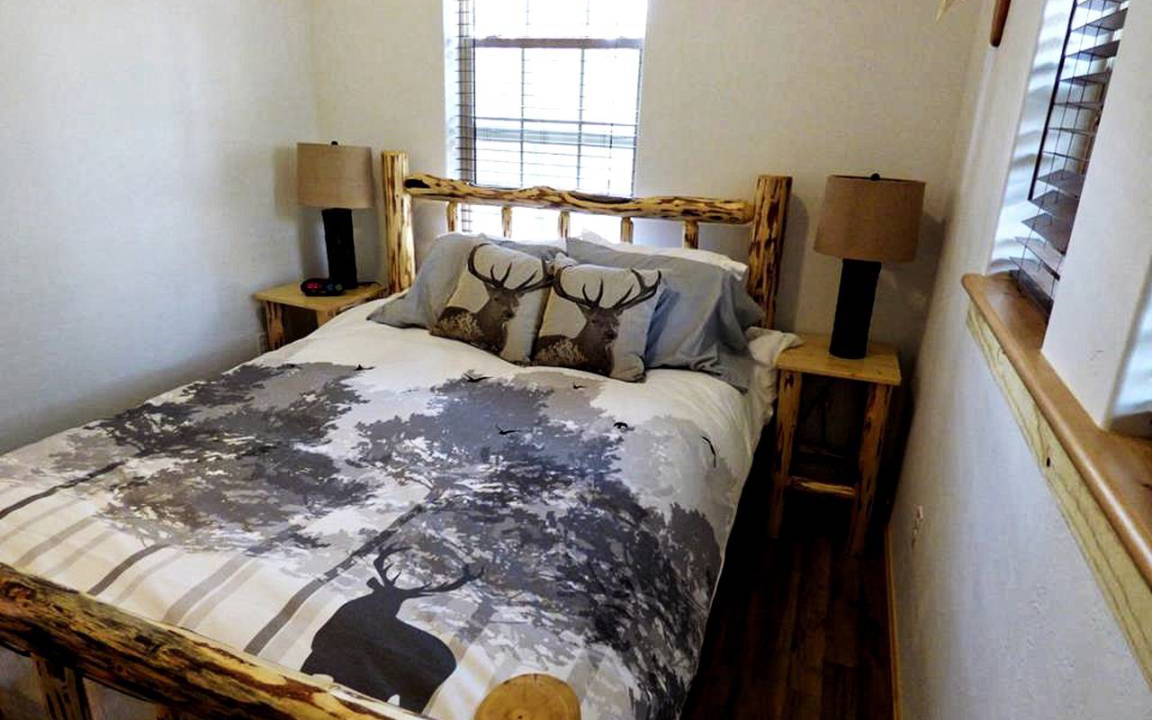 Photo of Bedroom in Lakeside