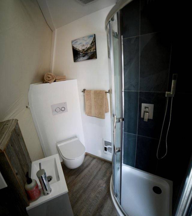 Photo of Bathroom in Wapiti