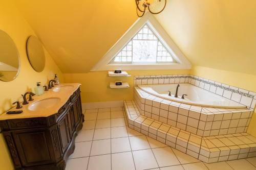 Photo of Bathroom in Helena