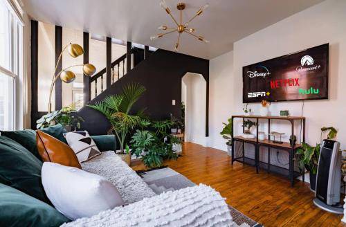Photo of Livingroom in Victorian Village