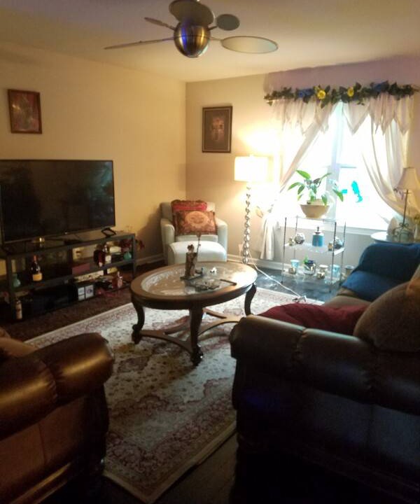 Photo of Livingroom in Thayer