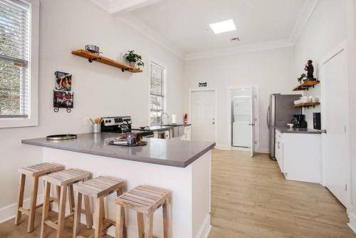 Photo of Kitchen in Seventh Ward