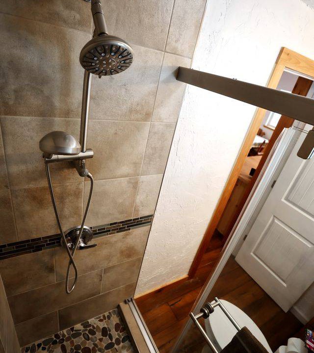 Photo of Bathroom in Saddlestring