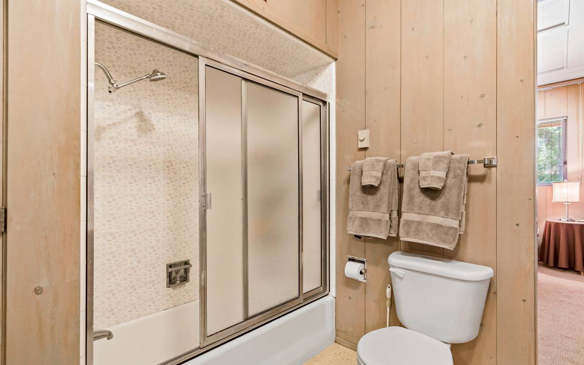 Photo of Bathroom in Hayden Lake