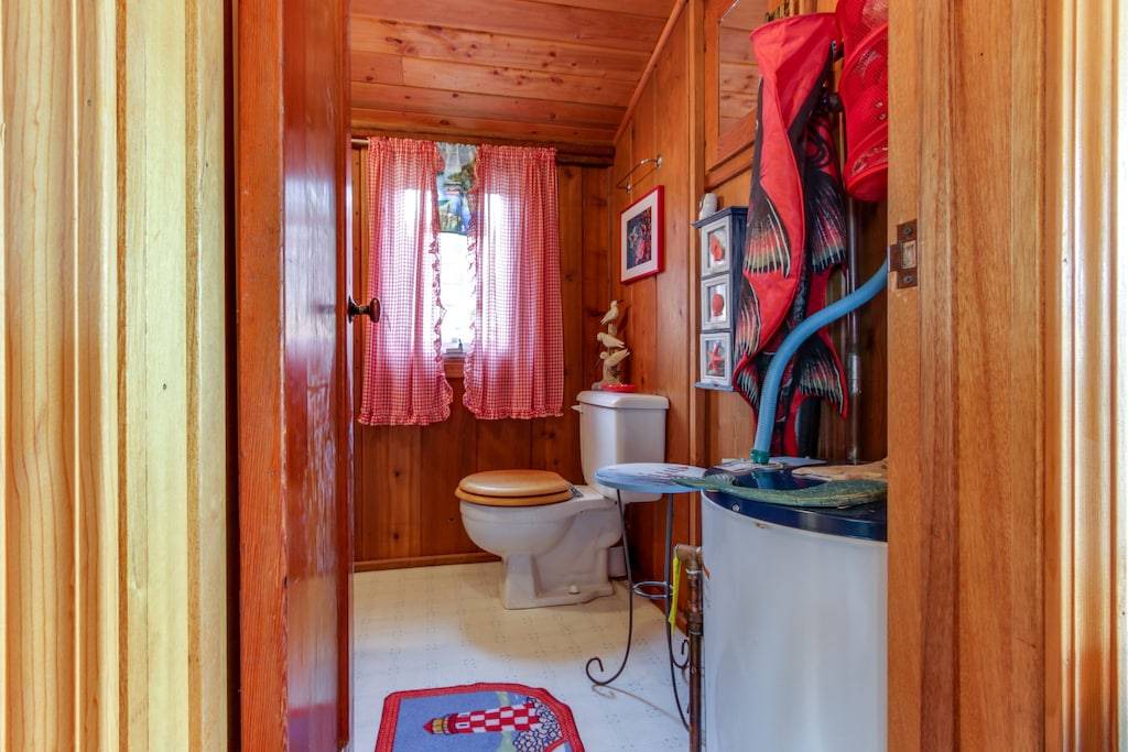 Photo of Livingroom in Bayview