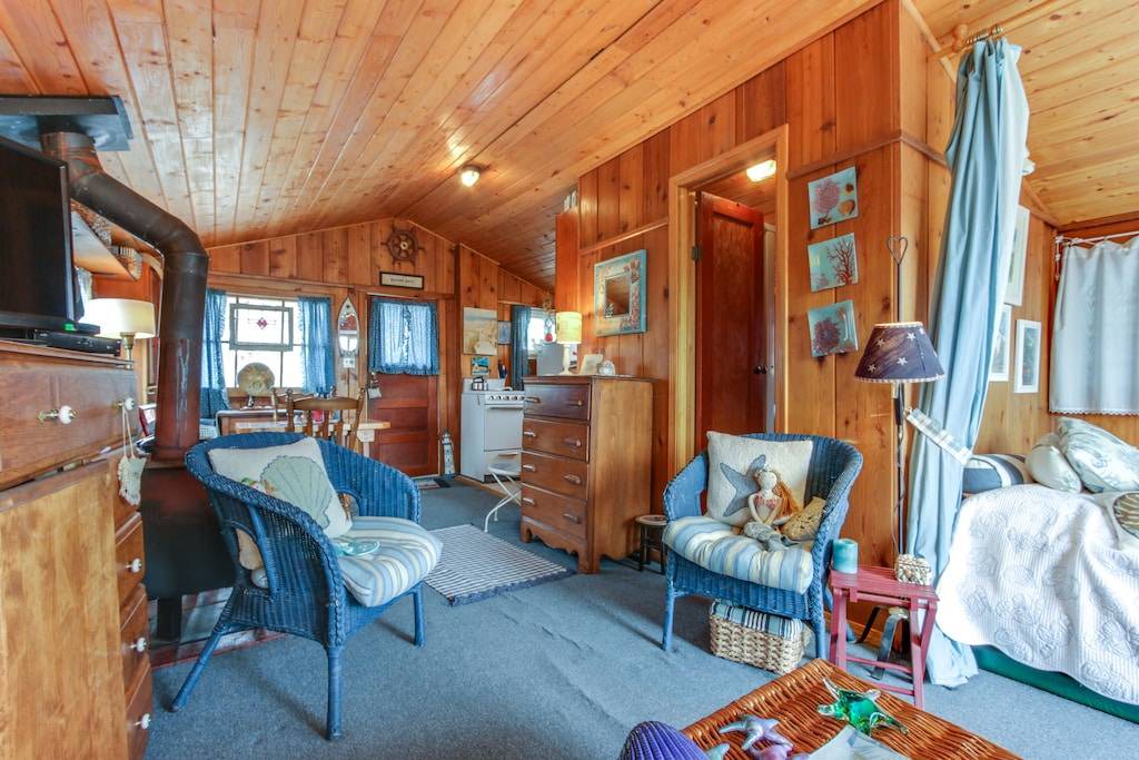 Photo of Livingroom in Bayview