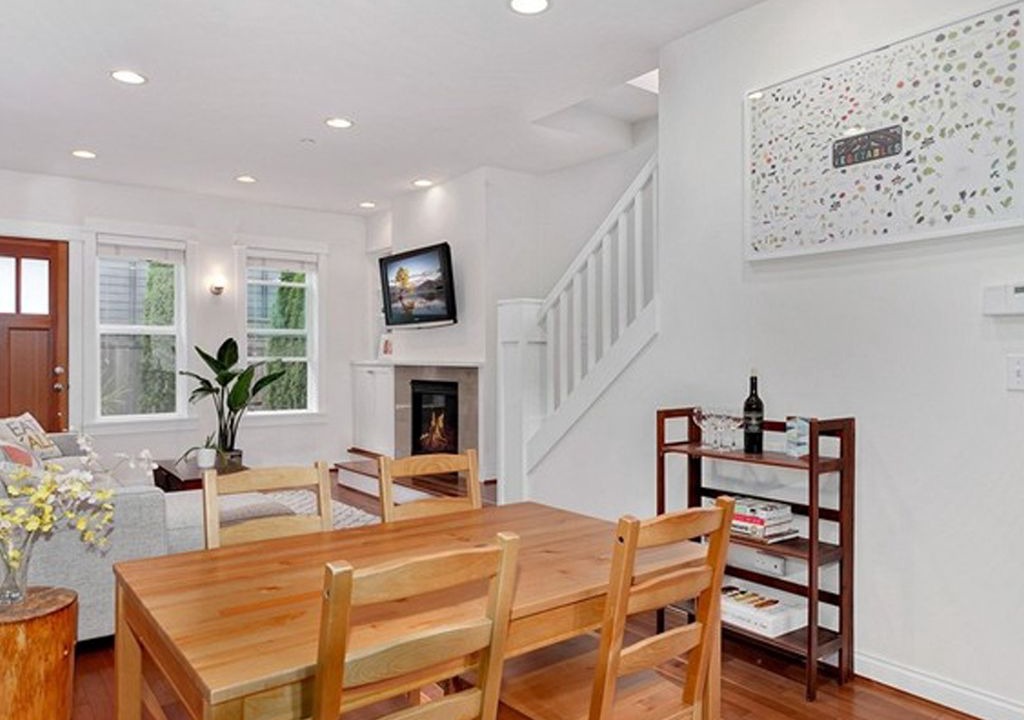 Photo of Livingroom in Lower Queen Anne