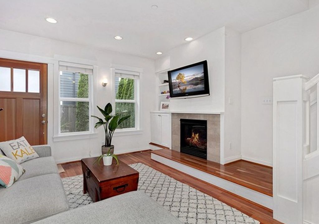 Photo of Livingroom in Lower Queen Anne