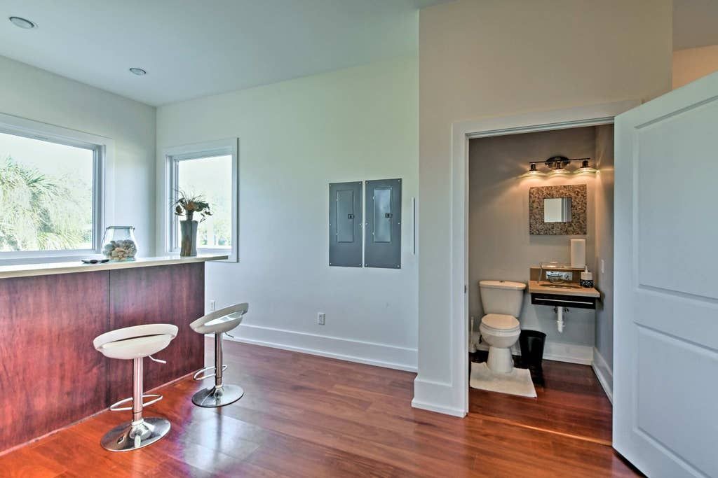 Photo of Livingroom in Gulf Hills