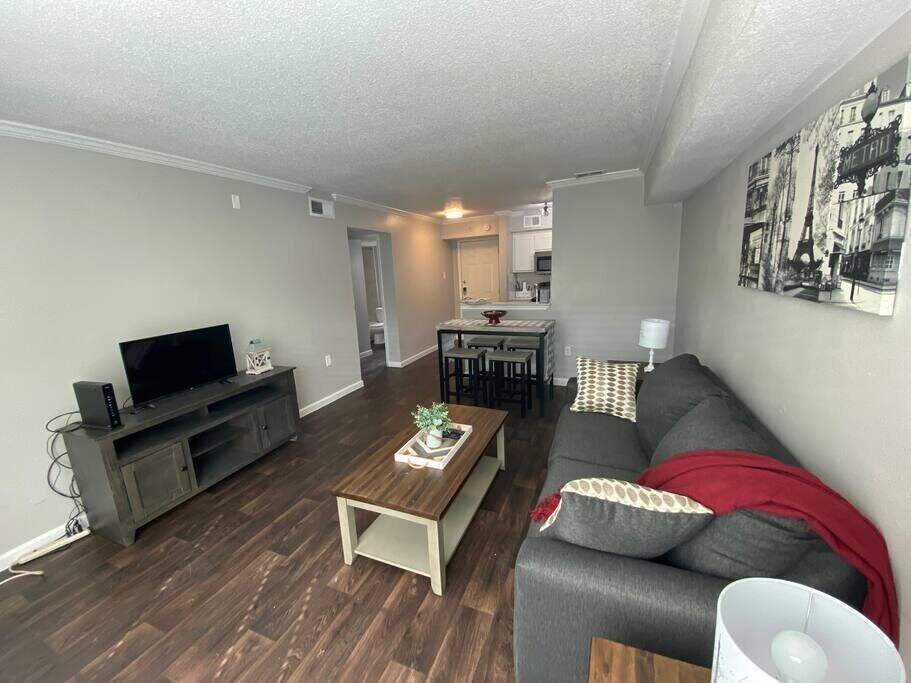 Photo of Livingroom in Braeswood Place