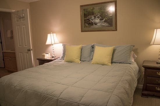 Photo of Bedroom in Snowshoe