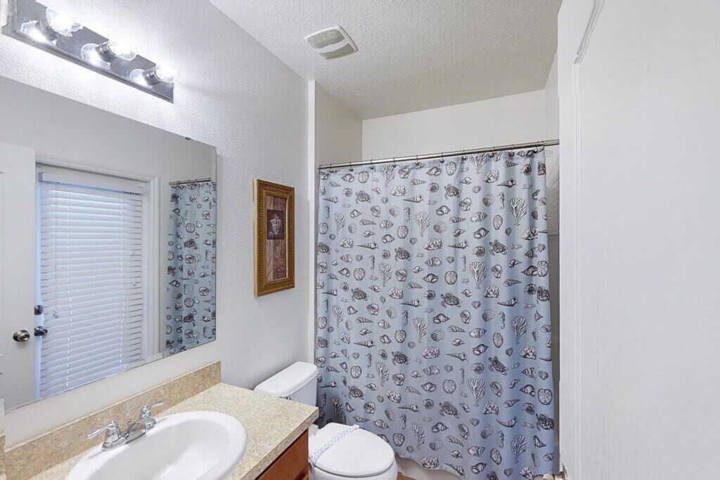 Photo of Bathroom in Cypress Pointe