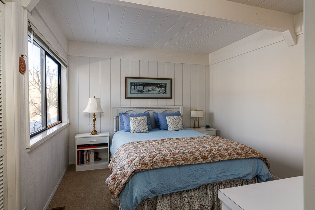 Photo of Bedroom in Elkhorn