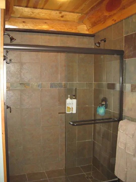 Photo of Bathroom in Viola
