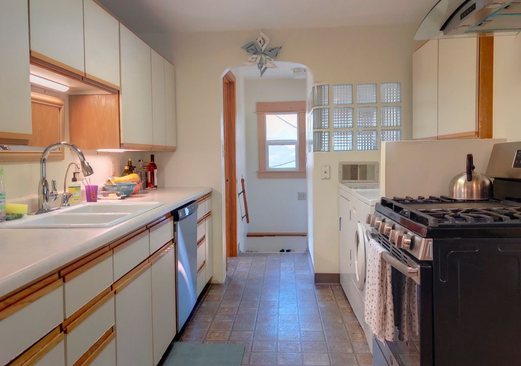 Photo of Kitchen in Franklin to the Fort