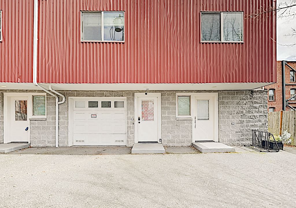 Photo of Buildings in Squire Park