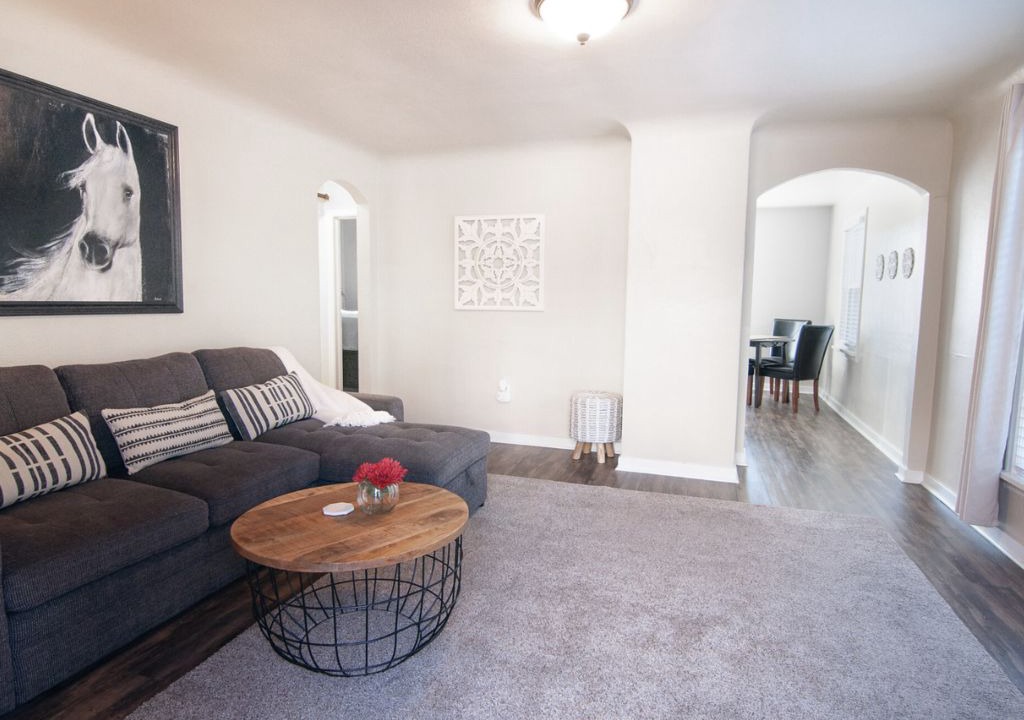 Photo of Livingroom in Pullman